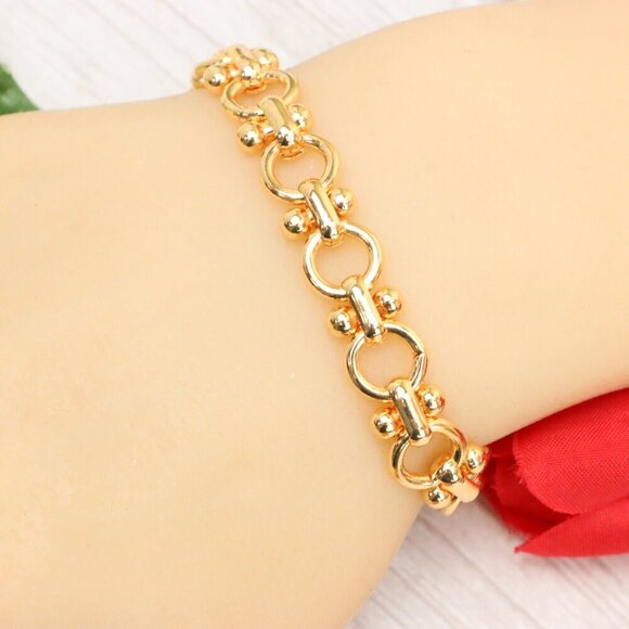 "Trendy Handmade Bracelet – A Thoughtful Gift for Girls & Women | UNVRC1608 - Picture 7 of 10